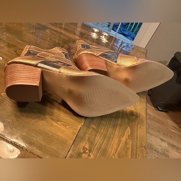 Women’s dress boot / shoe / heels - Picture 5 of 7